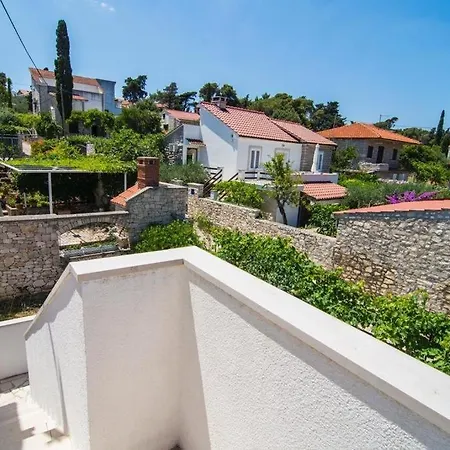 Apartment By The Sea Splitska, Brac - 22683 *